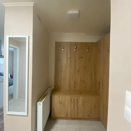 Hotter Apartment *
